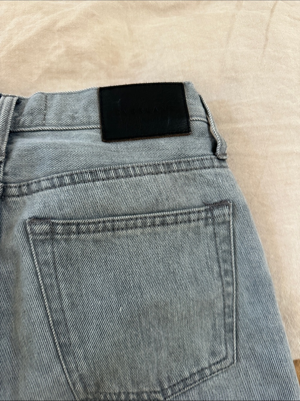 Everlane women’s Relaxed Jeans in Dark Gray “The 90’s Cheeky Jean” - Picture 5 of 7